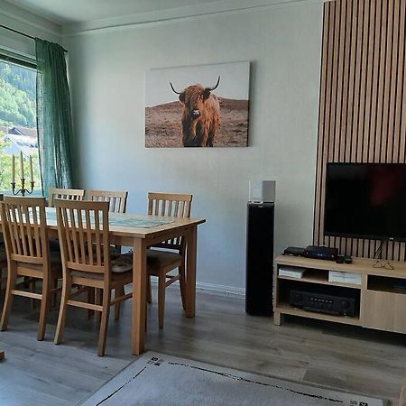 Apartment 2 Sleeping Rooms In Rjukan Bagian luar foto