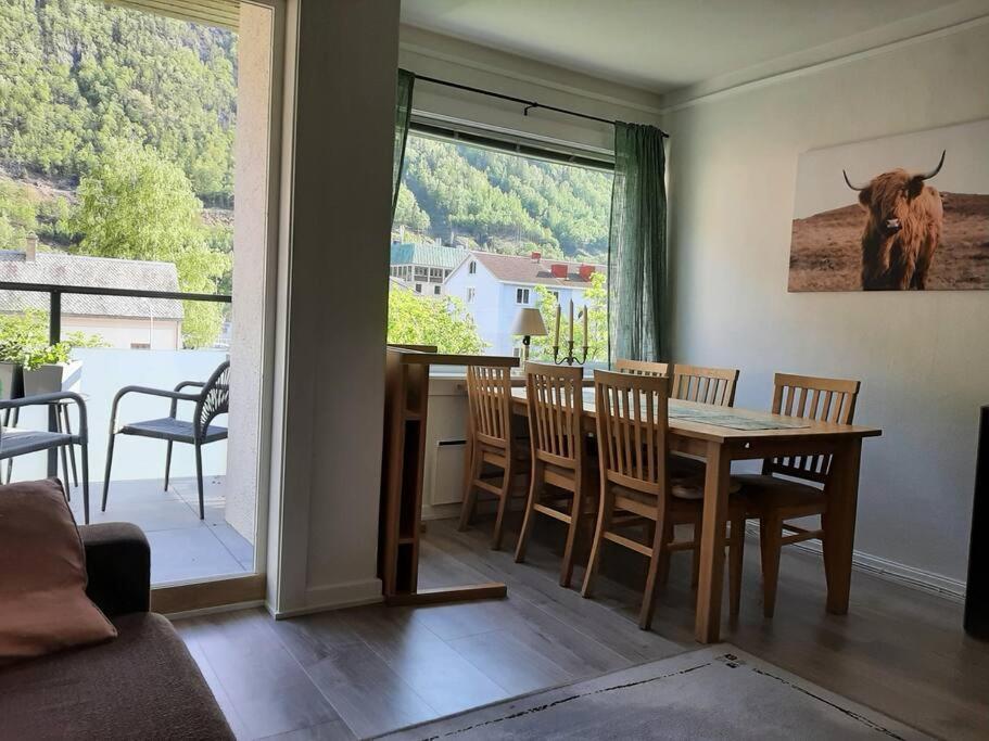 Apartment 2 Sleeping Rooms In Rjukan Bagian luar foto